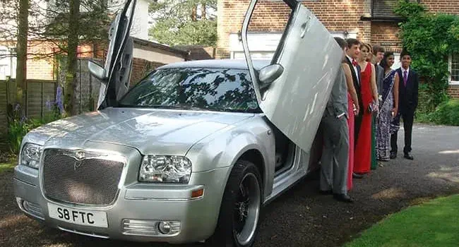 Stylish Maxi Cab for Prom Nights